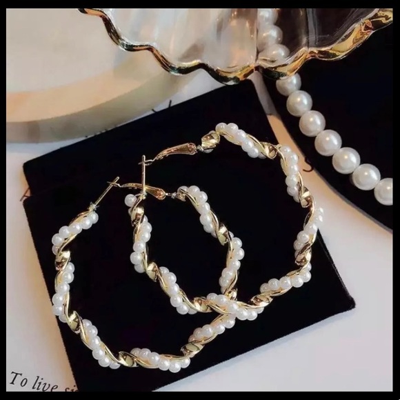 Pearl hoop earrings - Picture 2 of 6